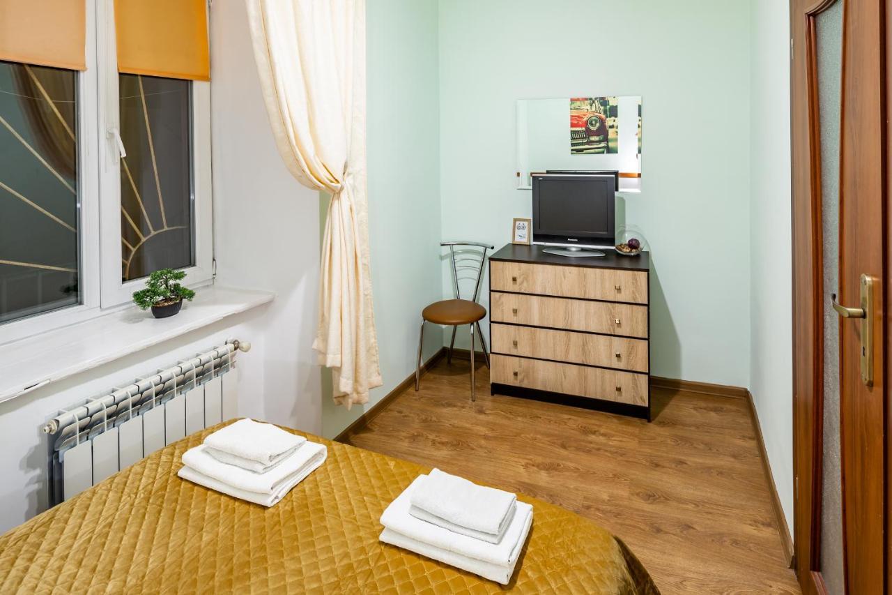 Rainbow Apartment Near Rynok Sq Lviv Exterior photo